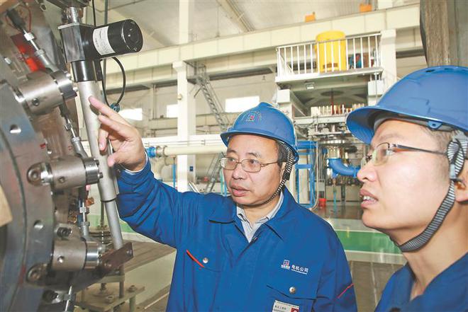 牢记嘱托奋力谱写中国式现代化龙江新篇章劳模之光致敬新时代奋斗者(图3)