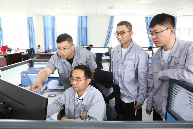 全国劳模周斌成：一份长达三十余载的热忱(图4)